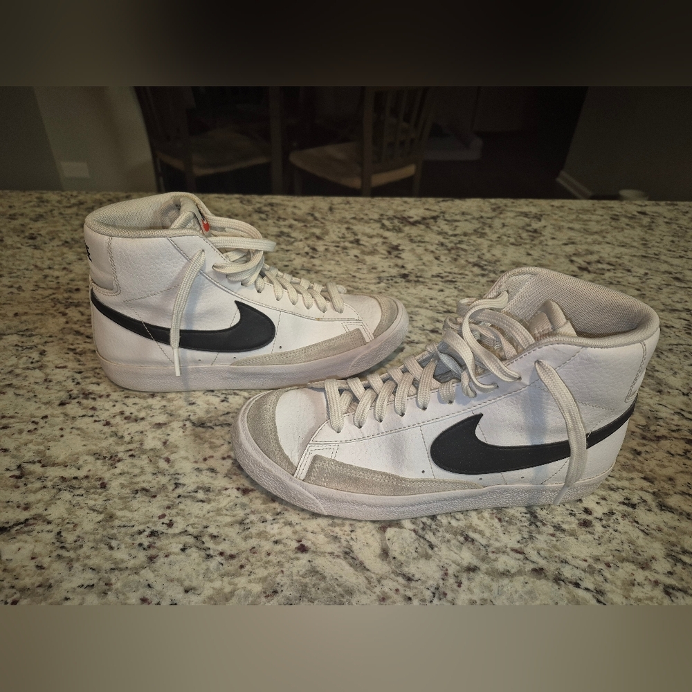 Nike Blazer Mid '77 Sneakers - Size 7Y